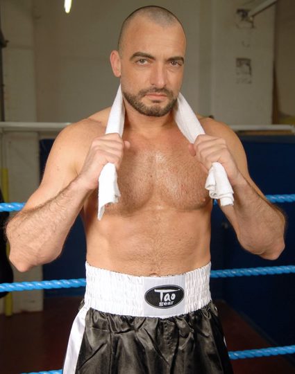 Beefy daddy boxer Frank Philipp