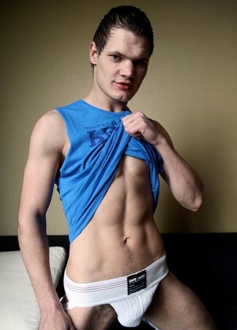 Cute young jock shoes off hos smooth abs