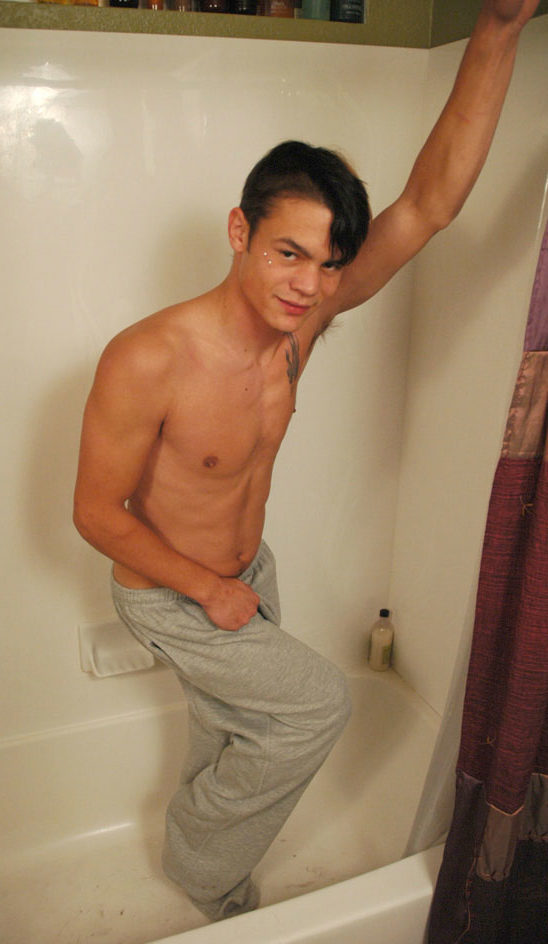 Hot young skate punk Boomer Jacoby in the shower