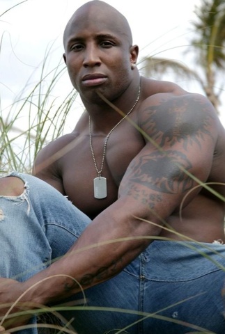 Huge Black bodybuilder shirtless