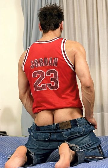 Ass pic of Dario (Hunk Exclusives)