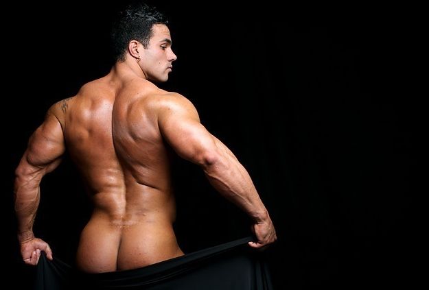 Enzo shows off his massive back and ass